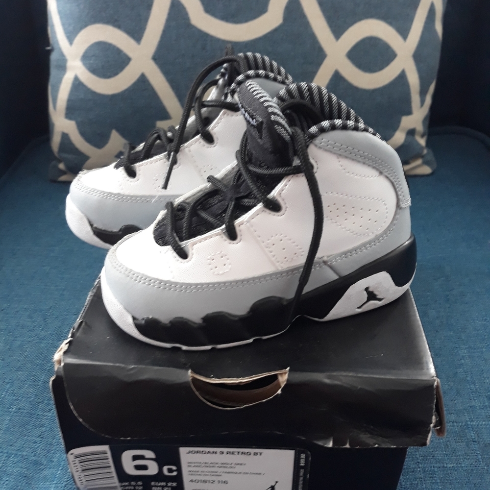 Limited edition jordan 9 retro BT